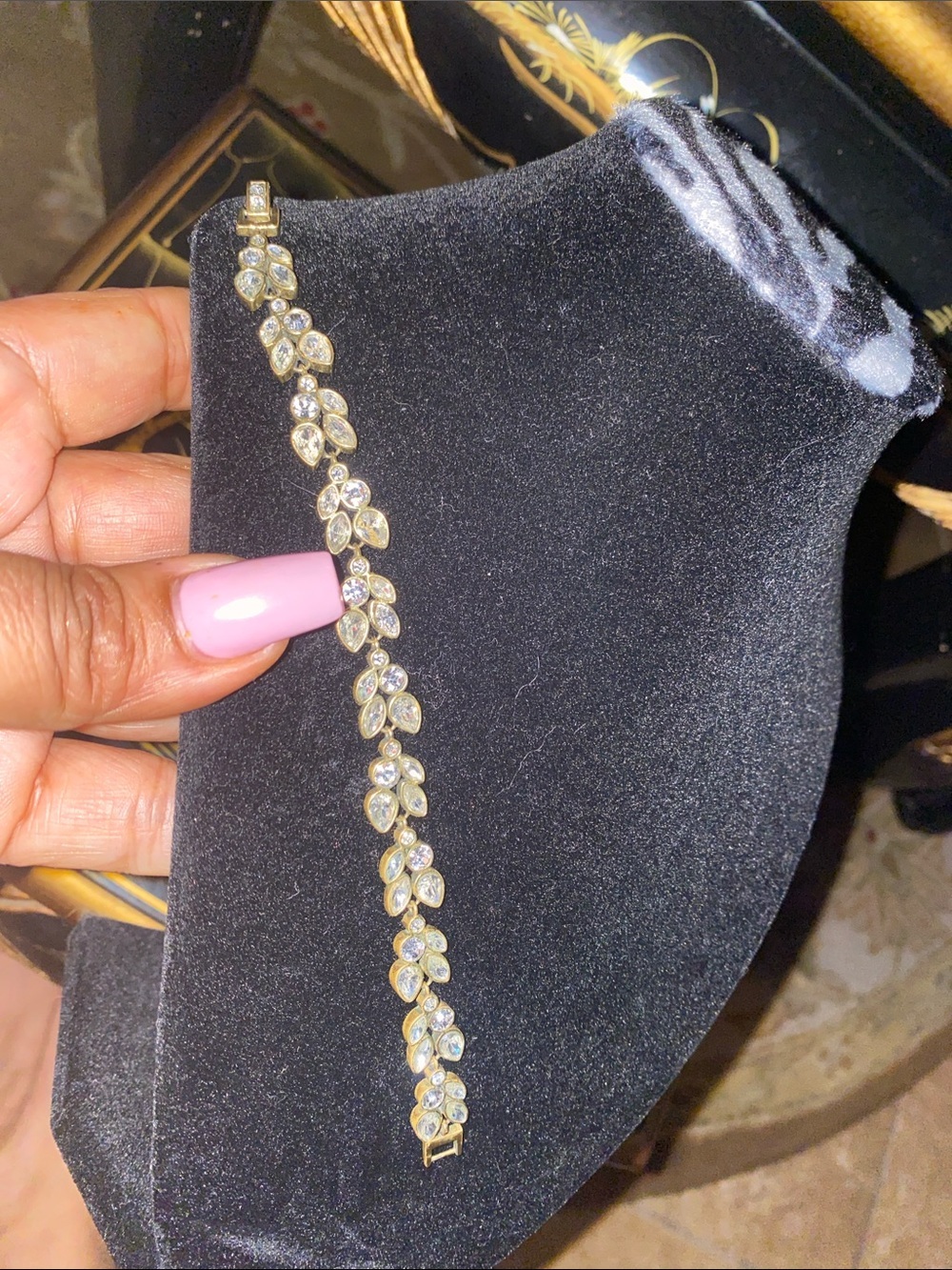 Heidi Daus Gold Leaf Crystal Tennis Bracelet Size 7”